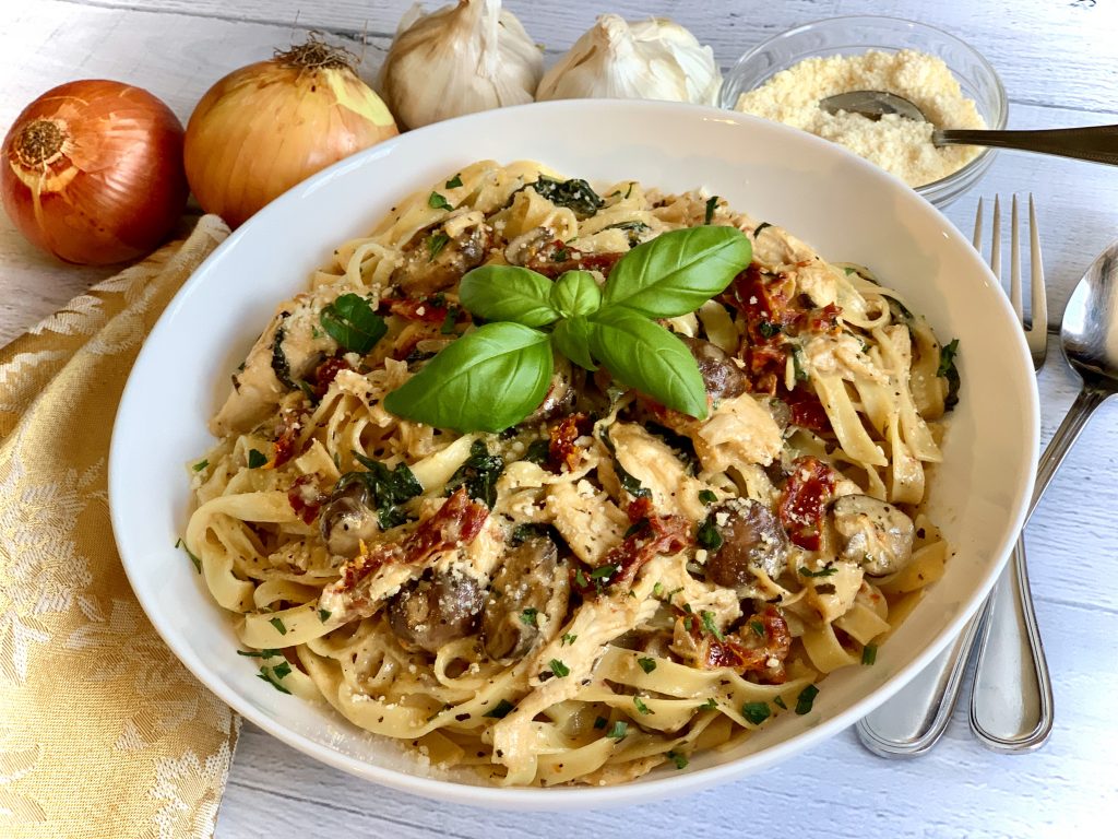 LINGUINI WITH CHICKEN AND SUN-DRIED TOMATO CREAM SAUCE - Dish off the Block