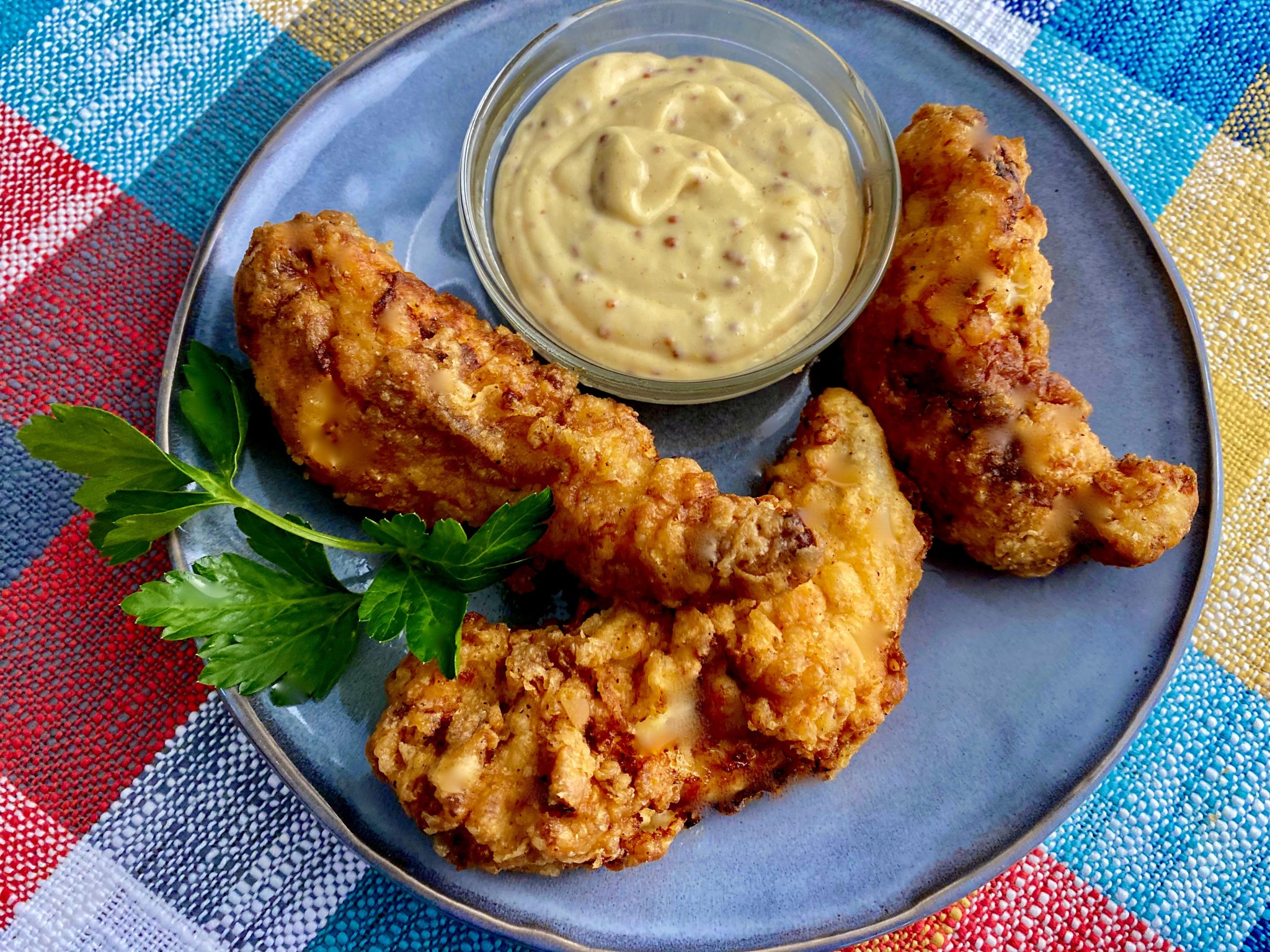 CHICKEN FINGERS WITH HONEY MUSTARD DIPPING SAUCE - Dish off the Block