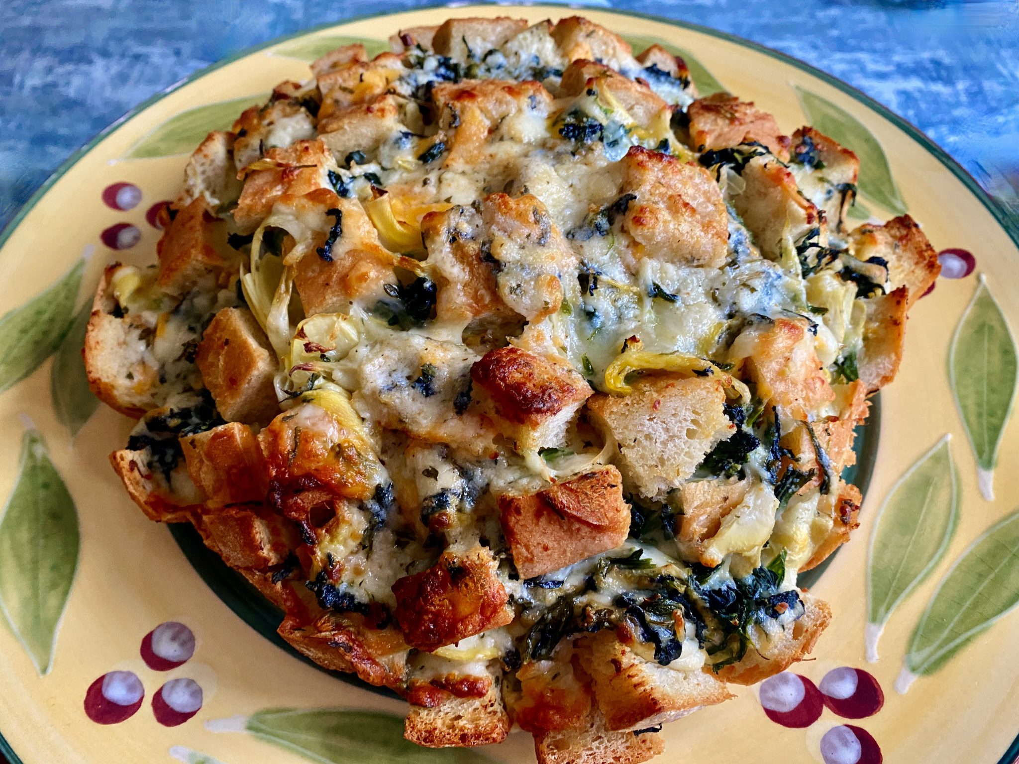 CHEESY SPINACH AND ARTICHOKE PULL APART BREAD - Dish Off The Block