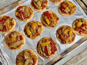 Naan-Traditional Steak And Pepper Mini Pizzas