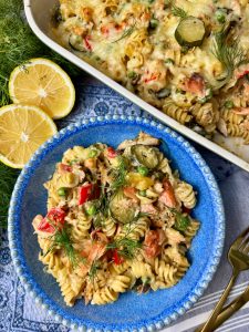 CREAMY MAPLE AND SMOKED PEPPER SALMON AND VEGGIE PASTA BAKE