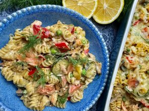 CREAMY MAPLE AND SMOKED PEPPER SALMON AND VEGGIE PASTA BAKE